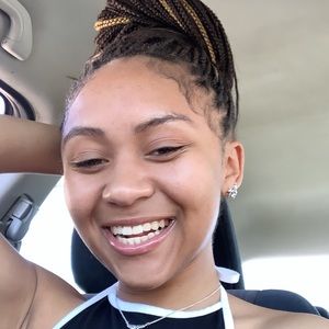 Meet your Posher, Dâasia